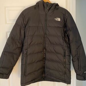 Men’s North Face 550 down jacket.